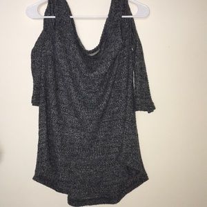 Cut-out shoulder shirt